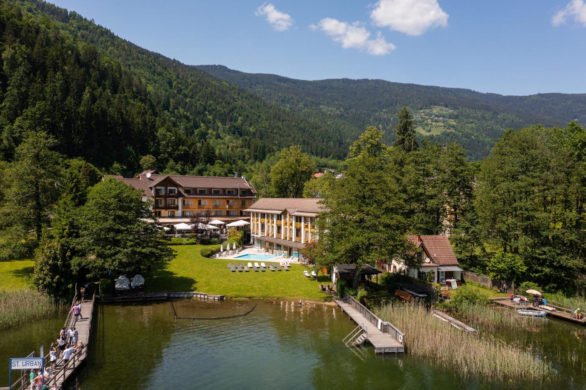 Seehotel Urban Bodensdorf Exterior photo