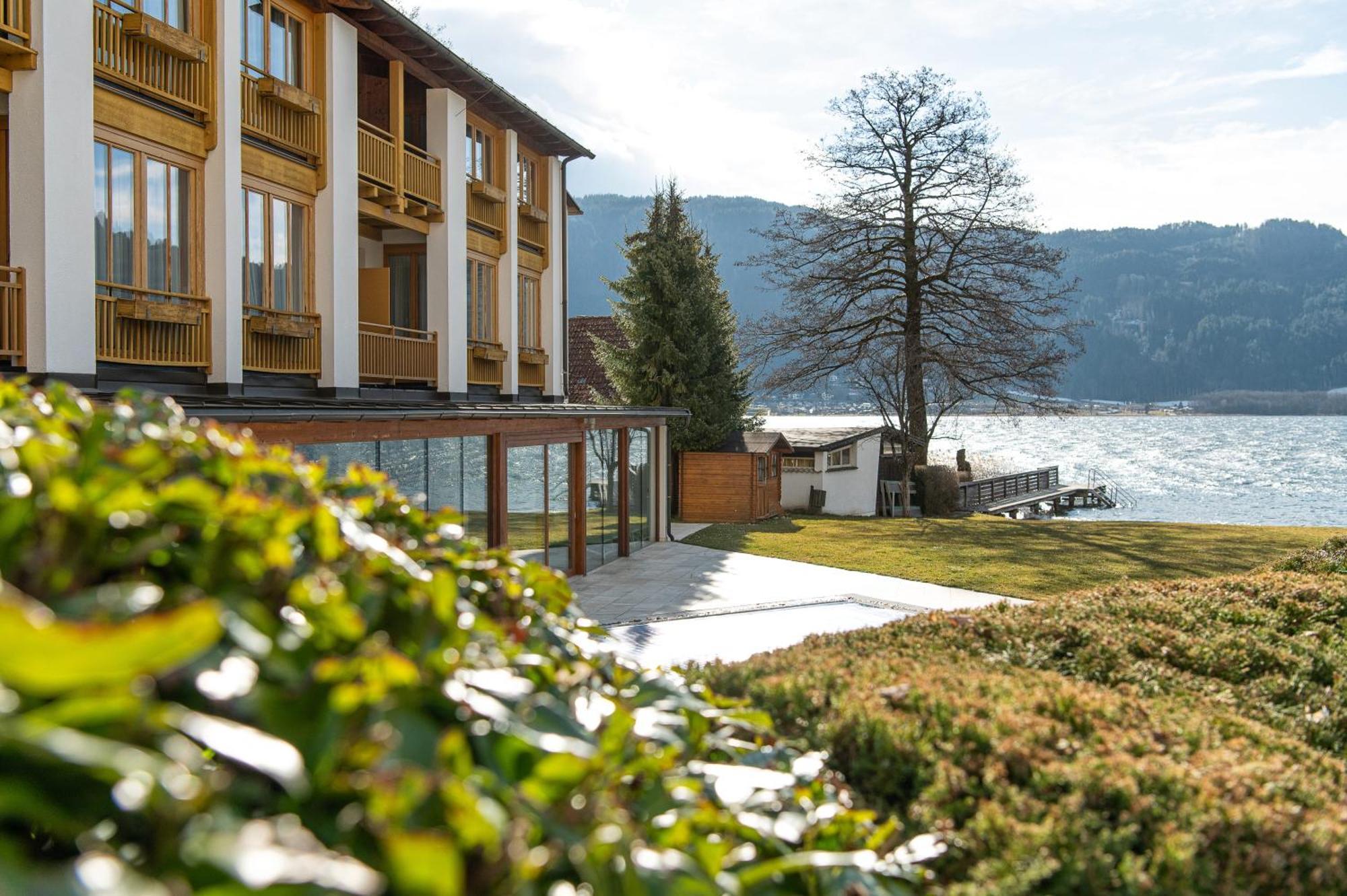 Seehotel Urban Bodensdorf Exterior photo